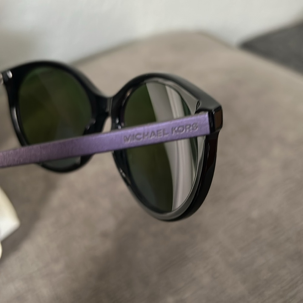 Michael Kors ISLAND TROPICS MK2034 Sunglasses 32034X-55 - Black Frame, Fuschia - Picture 2 of 6